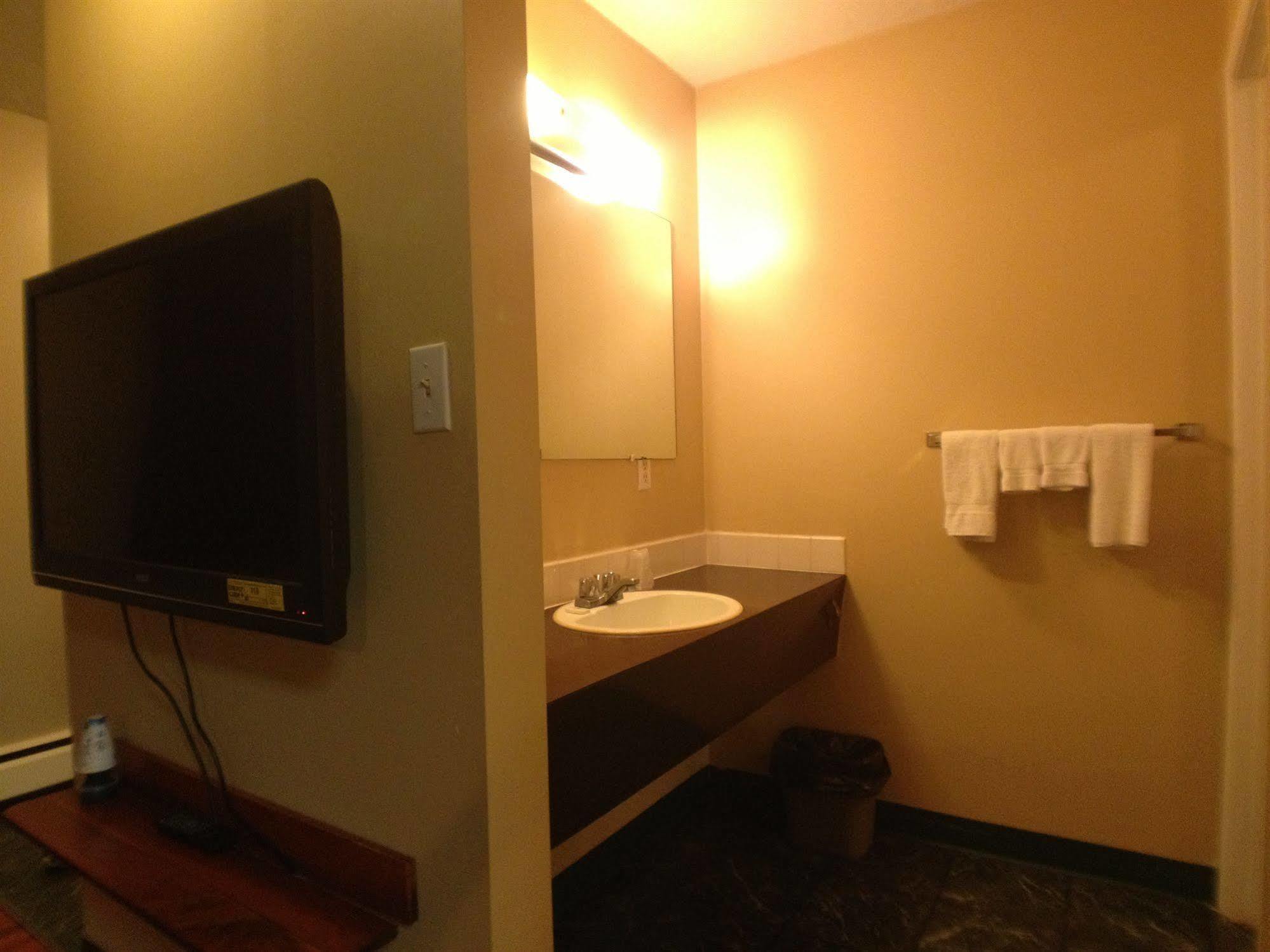 St. Paul Galaxy Motel المظهر الخارجي الصورة
